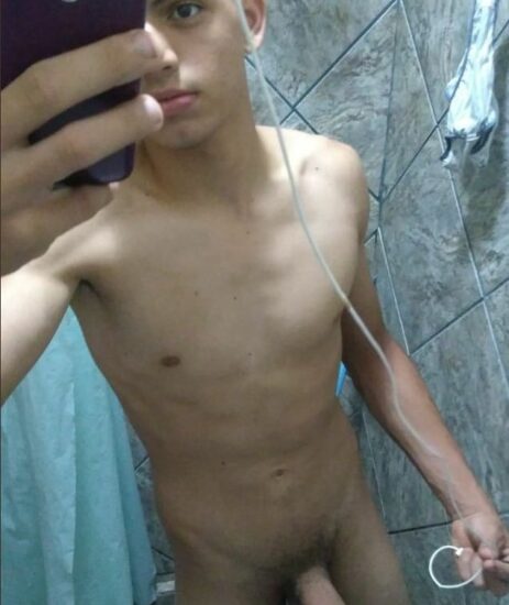 Cute nude self picture boy