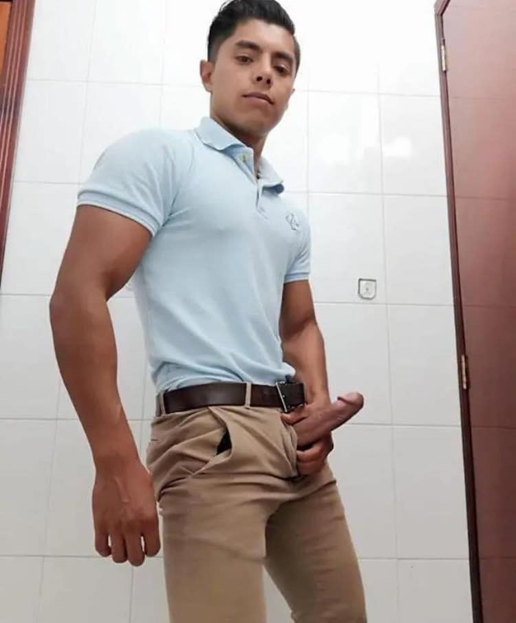 Hard cock out of jeans - Nude Latino Boys.