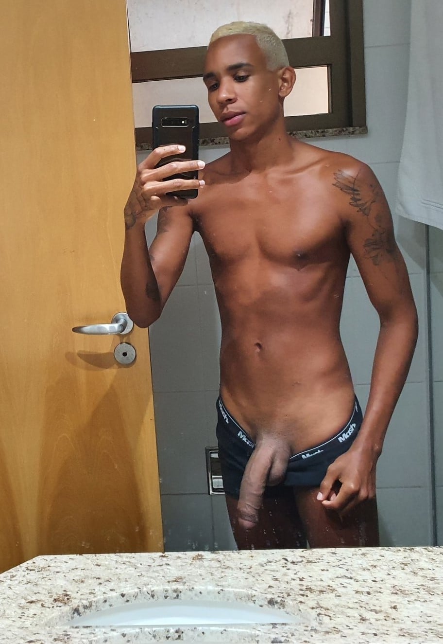 naked guy selfie cock